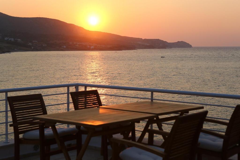 Reyhan Hotel Карабурун Экстерьер фото